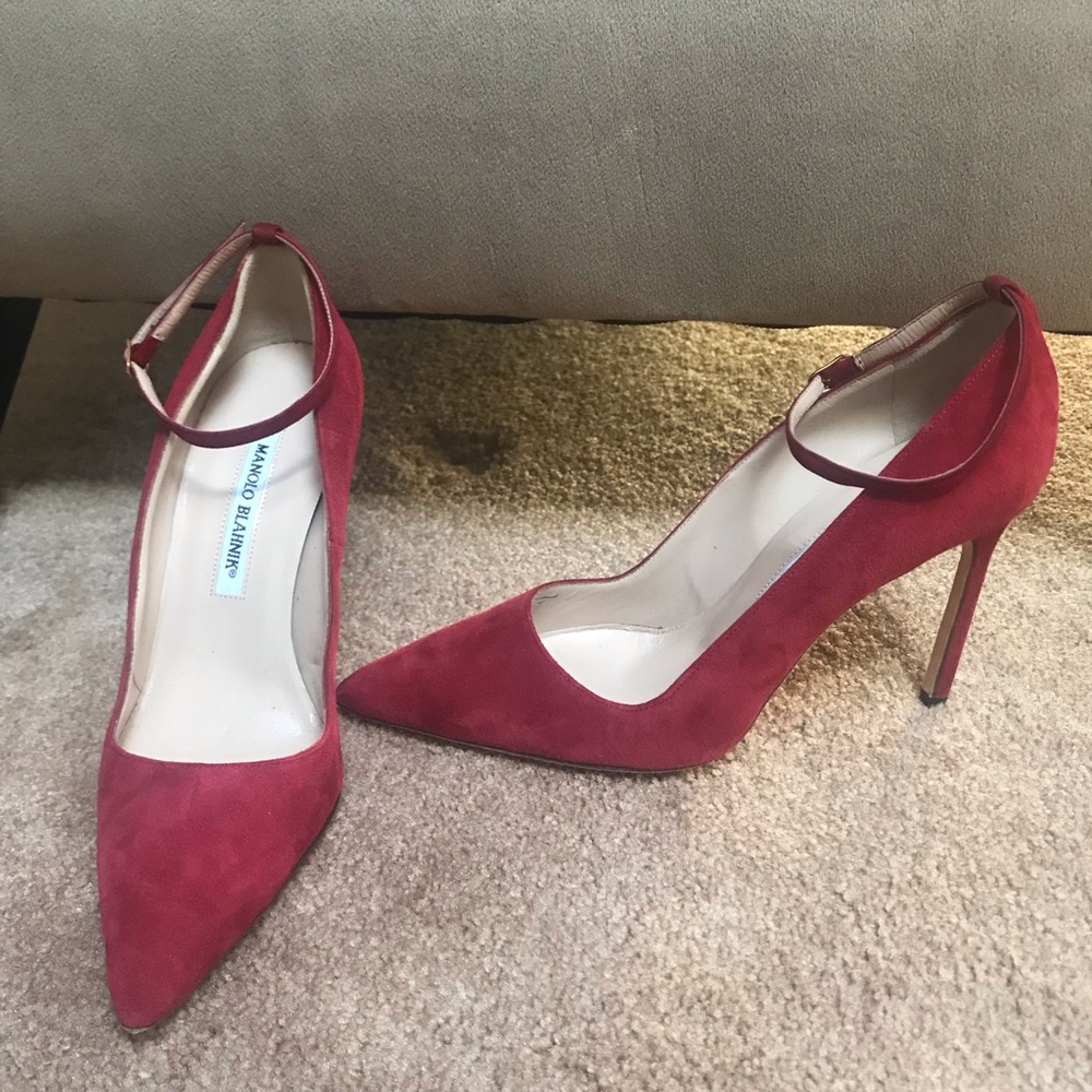 Manolo Blahnik Red Suede Pointed Toe Stiletto